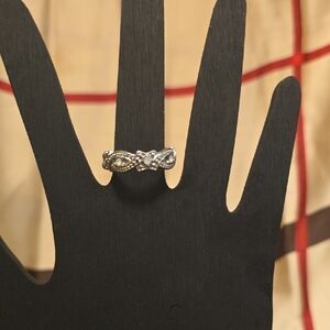 Paparazzi Silver Intricate Women's Ring